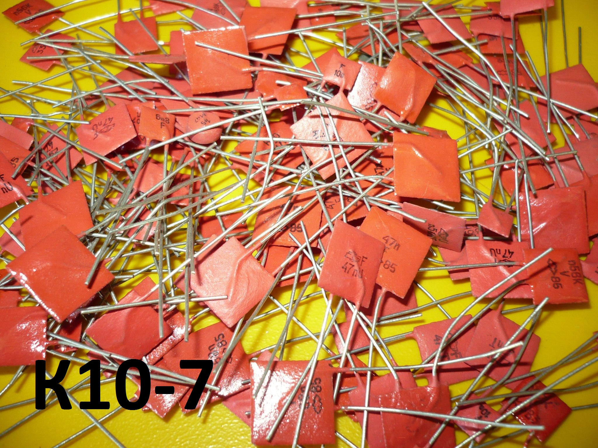 конденсаторы к 10. конденсатор к10-47-а-50в-4,7 мкф-н90. конденсаторы к 10. конденсаторы к10 17 н30. конденсатор 10-17 ;23;43 пластмассовый корпус.